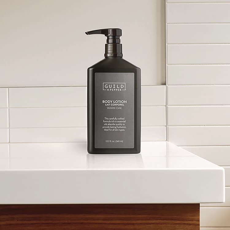 GILCHRIST & SOAMES Lotion, 12.2 oz Bottle, Warm Oak Scent, 12/Carton (GIS100305) thumbnail 4