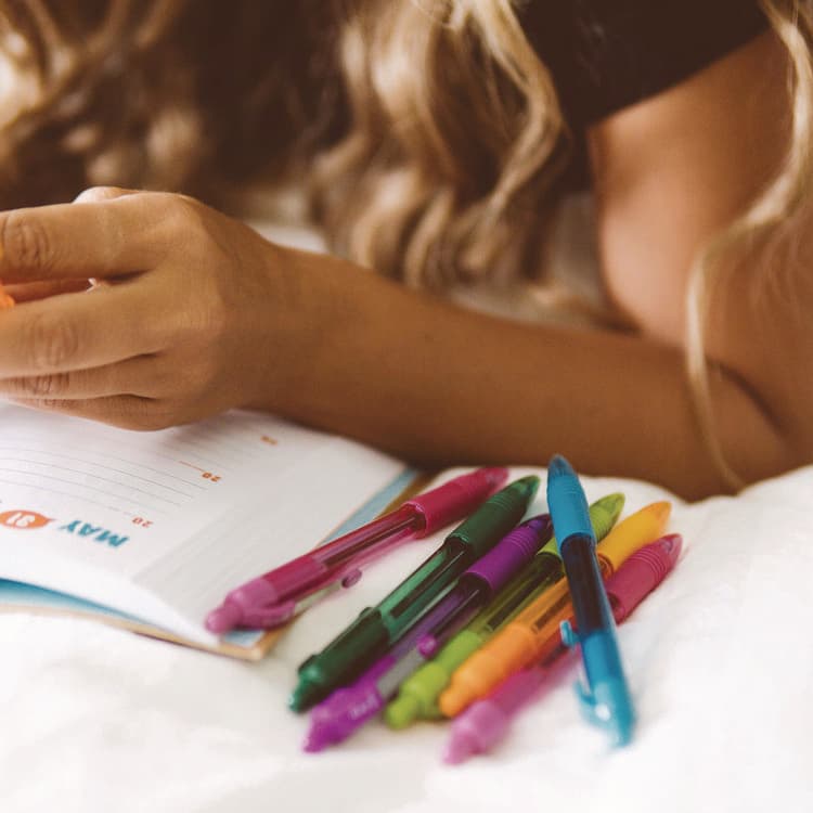 ZEBRA PEN CORP. Z-Grip Ballpoint Pen, Retractable, Medium 1 mm, Assorted Artistic Ink and Barrel Colors, 24/Pack (ZEB12271) thumbnail 4