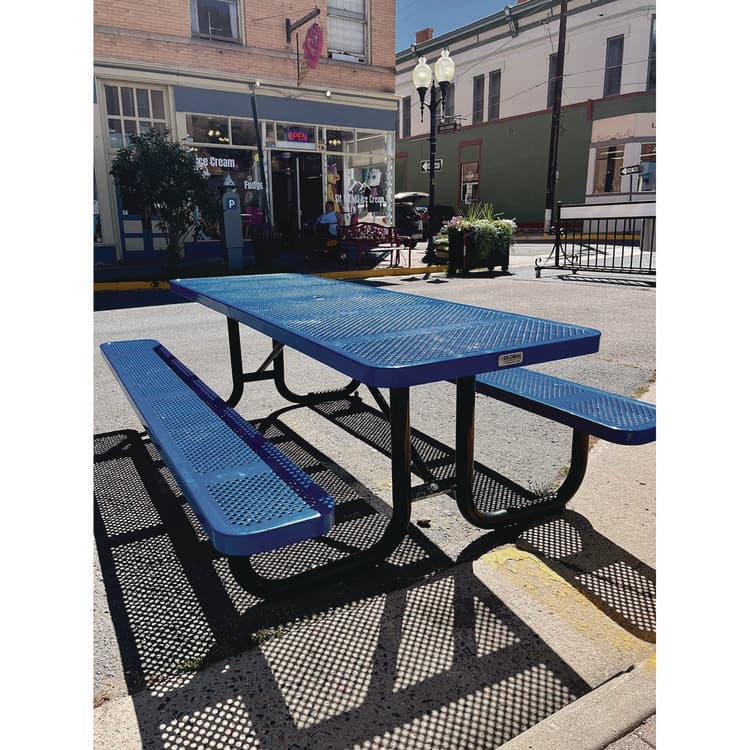 GLOBAL INDUSTRIAL Expanded Steel Picnic Table, Rectangular, 96 x 62 x 29.5, Blue Top, Blue Base/Legs (GBE277153BL) thumbnail 4