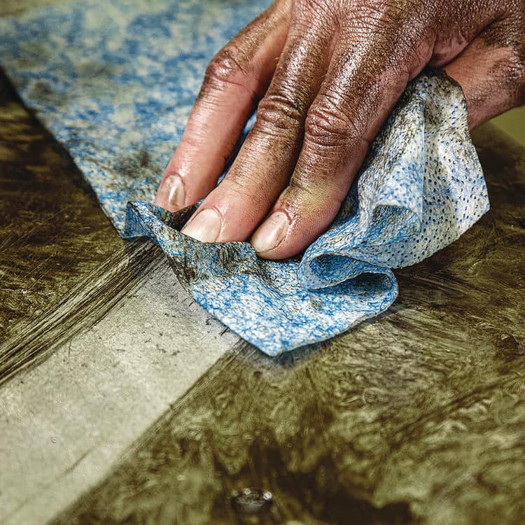 ITW PRO BRANDS Hand Cleaner Towels, 1-Ply, 10 x 12, Citrus, Blue/White, 30/Canister, 6/Carton (ITW42230CT) thumbnail 4