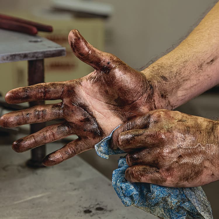 ITW PRO BRANDS Hand Cleaner Towels, Cloth, 10 x 12, Citrus, Blue/White, 72/Bucket (ITW42272EA) thumbnail 4