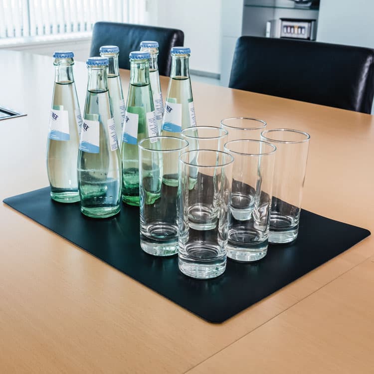 DURABLE OFFICE PRODUCTS CORP. Anti-Slip Contoured Edge PVC Desk Pad, 20.5" x 25.5", Black (DBL710301) thumbnail 3