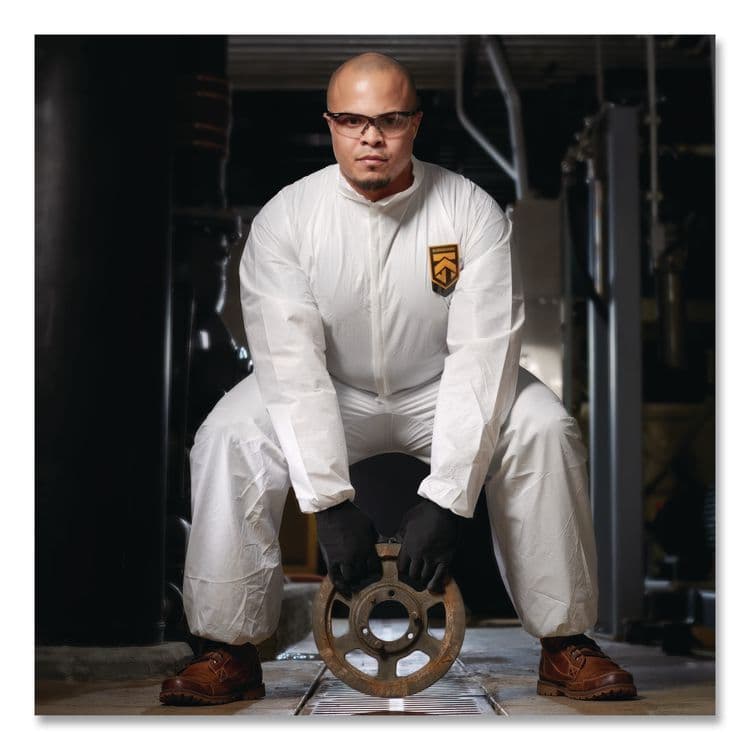 KIMBERLY-CLARK PROFESSIONAL A40 Coveralls, Open Wrists and Ankles, Medium, White, 25/Carton (ANS44312) thumbnail 4