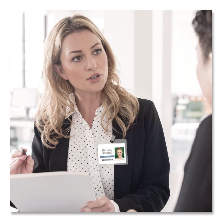 AVERY PRODUCTS CORPORATION Heavy-Duty Clip-Style Badge Holders, Horizontal, 4 x 3, Clear, 100/Box (AVE2923) thumbnail 2