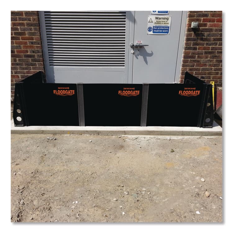 ABSORBENT SPECIALTY PRODUCTS Flood Gate 3-Way Stanchion Set, 11" x 36" x 7" (QKDQDFGST3WC) thumbnail 4