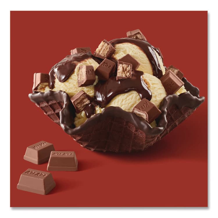 THE HERSHEY COMPANY Snack Size, Crisp Wafers in Milk Chocolate, 32.34 oz Bag (GRR24600359) thumbnail 4