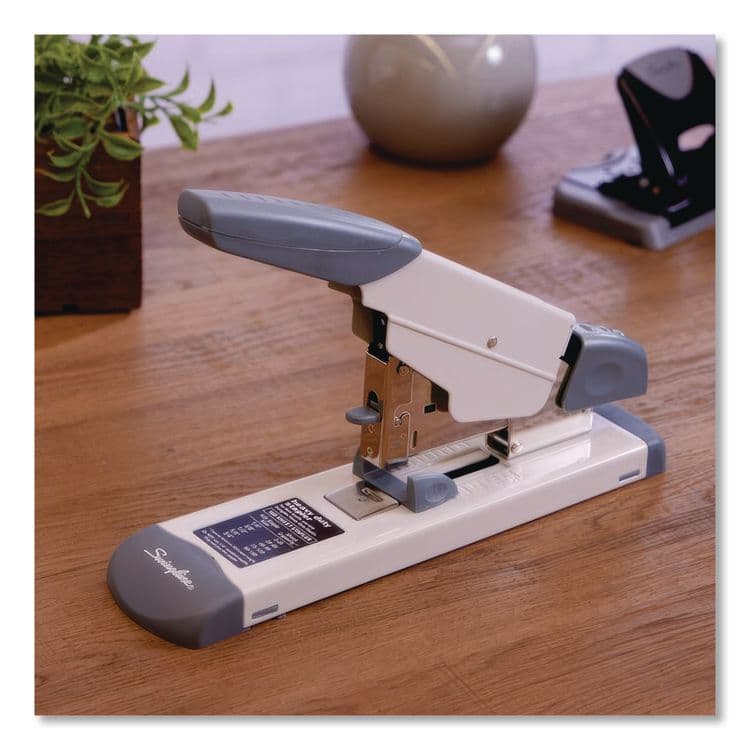 ACCO BRANDS, . Deluxe Heavy-Duty Stapler, 160-Sheet Capacity, Platinum (SWI39002) thumbnail 3