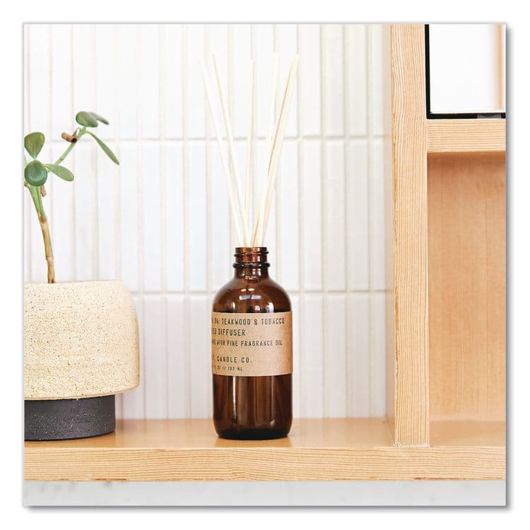 P.F. CANDLE CO. Reed Diffuser, Teakwood and Tobacco, 3.5 oz, 4.25" Bottle, 9" Reeds, Amber (PFRRD4) thumbnail 2