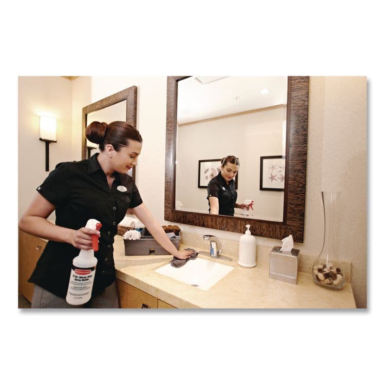 RUBBERMAID COMMERCIAL PROD. Executive Series Heavy-Duty Spray Bottle, 32 oz, White (RCPFG9C03060000) thumbnail 4