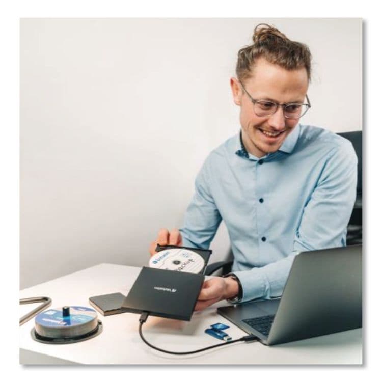 VERBATIM CORPORATION 128GB Premium SDXC Memory Card, UHS-I V10 U1 Class 10, Up to 90MB/s Read Speed (VER44025) thumbnail 4