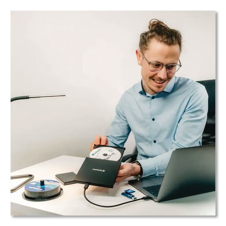 VERBATIM CORPORATION V3 Max USB 3.0 Flash Drive, 64 GB, Blue (VER49807) thumbnail 4