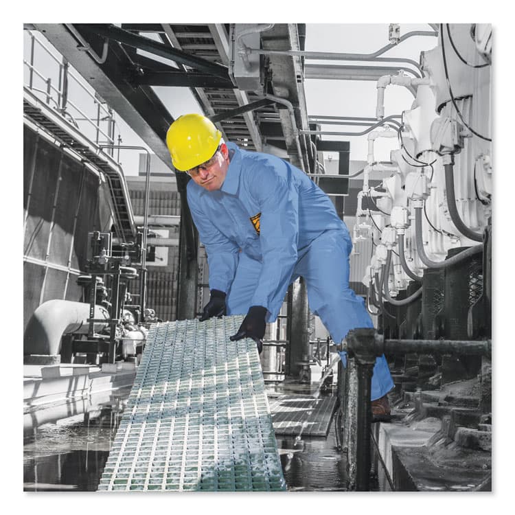 KIMBERLY-CLARK PROFESSIONAL A20 Coveralls, MICROFORCE Barrier SMS Fabric, X-Large, Blue, 24/Carton (ANS58504) thumbnail 3