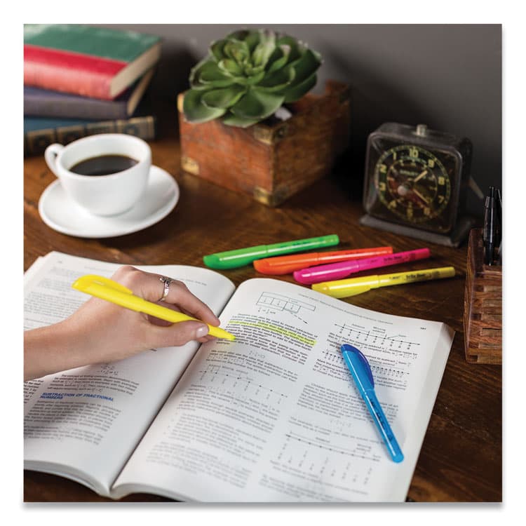 BIC CORP. Brite Liner Highlighter Value Pack, Yellow Ink, Chisel Tip, Yellow/Black Barrel, 24/Pack (BICBL241YW) thumbnail 4