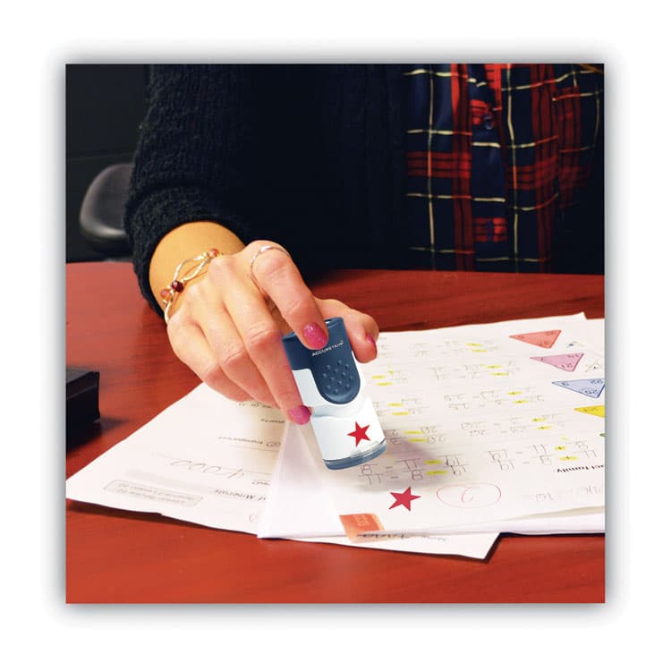 CONSOLIDATED STAMP Pre-Inked Round Stamp with Microban, Star, 0.63" dia, Red (COS030726) thumbnail 4