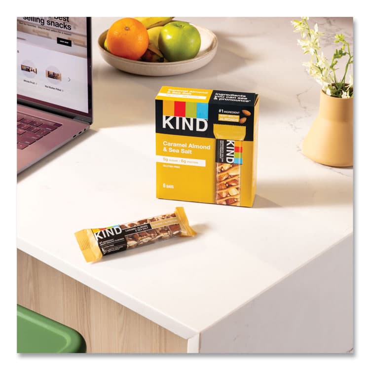 KIND LLC Nuts and Spices Bar, Caramel Almond and Sea Salt, 1.4 oz Bar, 12/Box (KND18533) thumbnail 3