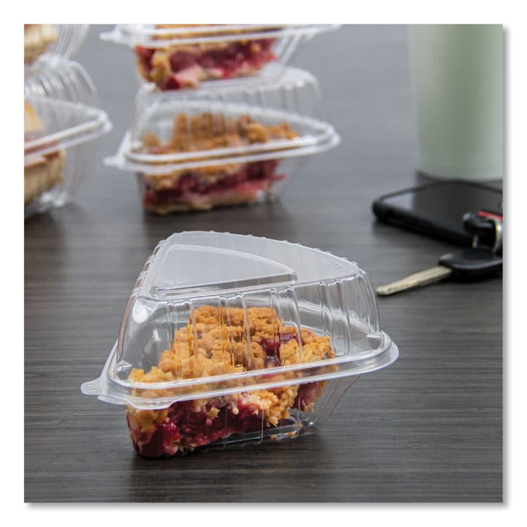 DART Showtime Clear Hinged Containers, Pie Wedge, 6.67 oz, 6.1 x 5.6 x 3, Clear, Plastic, 125/Pack, 2 Packs/Carton (DCCC54HT1) thumbnail 4