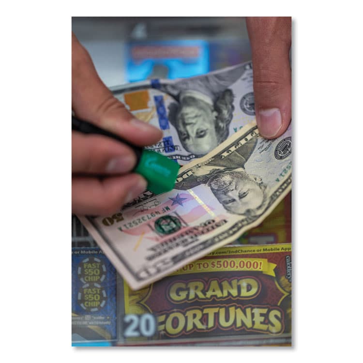 DRI-MARK PRODUCTS Smart Money Dual-Detector Pen with UV LED Cap for USD and Most International Currencies, Black (DRI351UVB) thumbnail 4