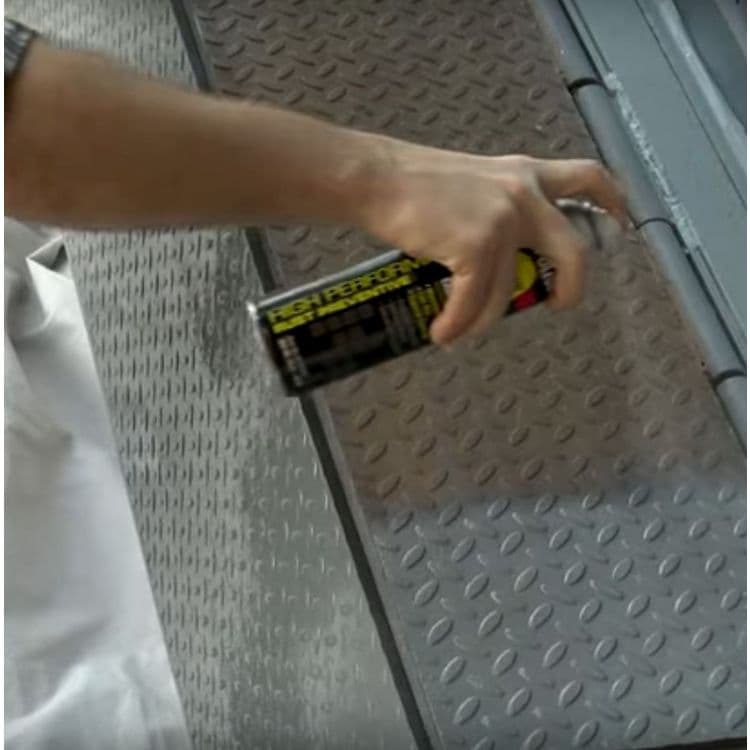 RUST-OLEUM CORPORATION Hard Hat High Performance V2100 System Rust Preventive Enamel Spray Paint, Flat Safety Red, 15 oz Aerosol Can, 6/Carton (RSTV2163838) thumbnail 3