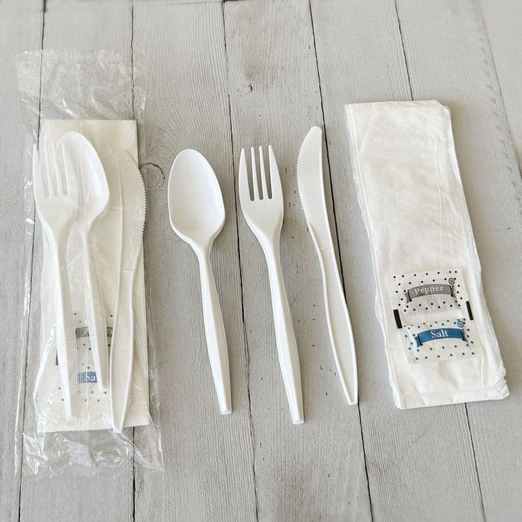 BOARDWALK Six-Piece Cutlery Kit, Mediumweight, Fork/Knife/Napkin/Pepper/Salt/Spoon, 5.86", Plastic, White, 250/Carton (BWK6COMBOKITPP) thumbnail 4