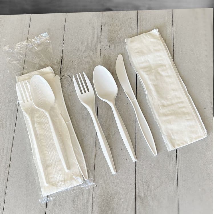 BOARDWALK Four-Piece Polypropylene Cutlery Kit, Mediumweight, Fork/Knife/Napkin/Spoon, Plastic, White, 250/Carton (BWK4COMBOKITPP) thumbnail 4